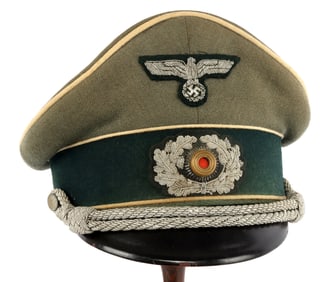 WWII GERMAN HEER OFFICER'S VISOR CAP