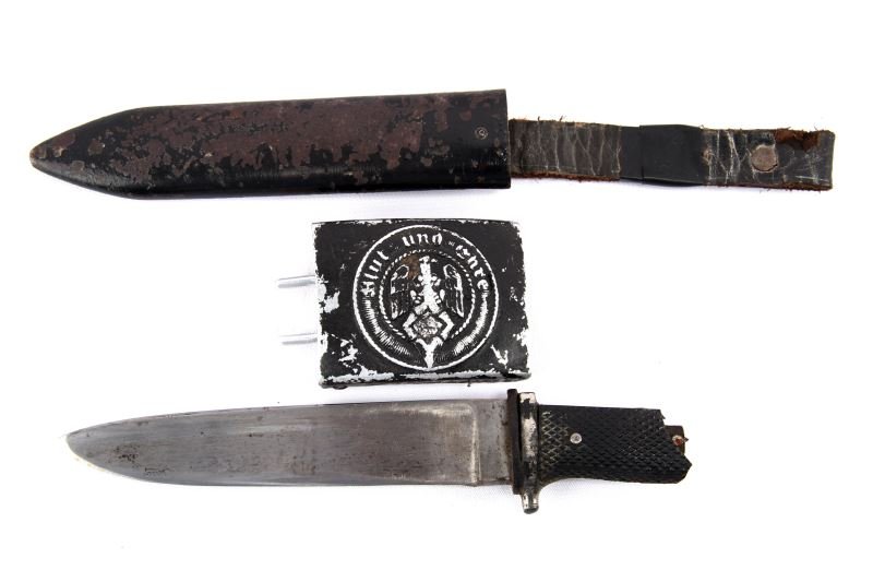 DAMAGED WWII GERMAN HITLER YOUTH KNIFE & BUCKLE: Hitler Youth knife with broken handle, and HJ belt buckle, RZM coded "M4/59", painted black with swastika defaced.