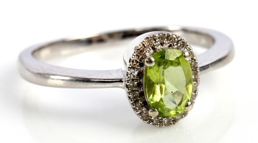 WHITE GOLD PERIDOT DIAMOND HALO RING SIZE 7.25