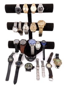 ASSORTED MENS WATCH TIMEX INVICTA SEIKO LOT OF 20