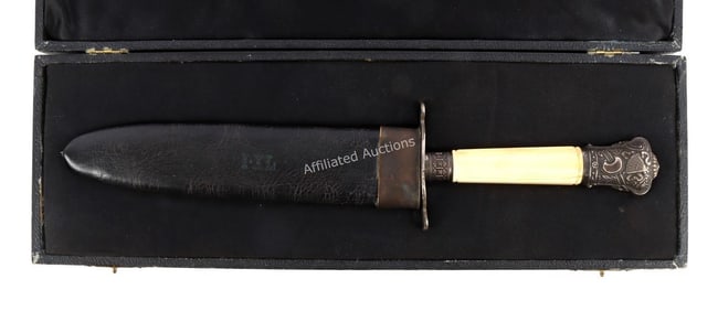 WOSTENHOLM & SON CASED I-XL FIGHTING KNIFE