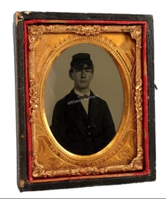 US CIVIL WAR TINTYPE PHOTOGRAPH OF A UNION SOLDIER