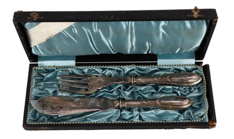 WWII GERMAN THIRD REICH ADOLF HITLER FISH SET CASE