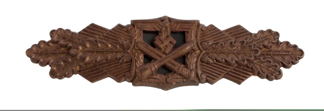 WWII GERMAN BRONZE CLOSE COMBAT CLASP (1 of 4)