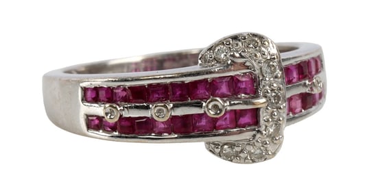 18KT WHITE GOLD DIAMOND AND RUBY BELT BUCKLE RING