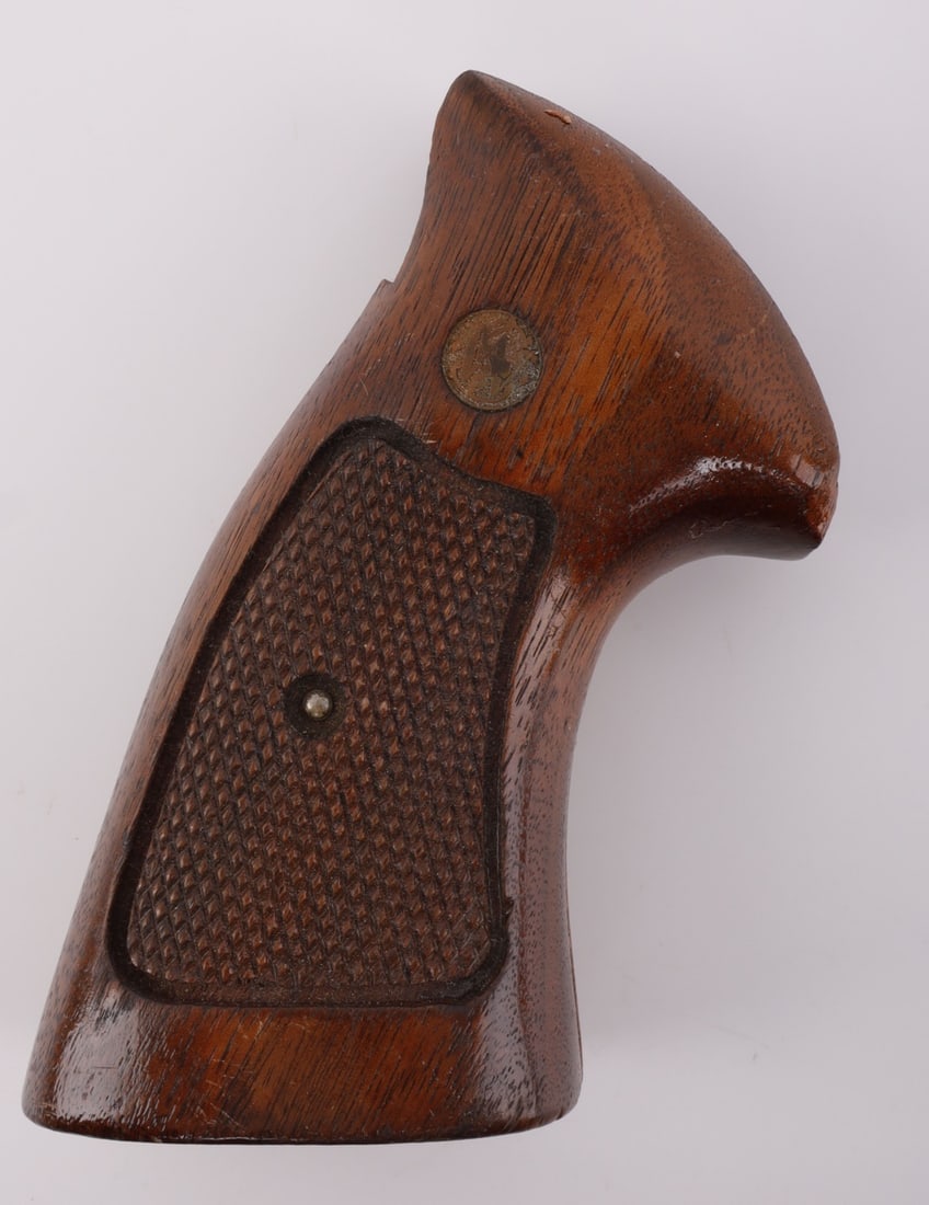 S&W K FRAME CHECKERED WOOD TARGET GRIPS (1 of 6)