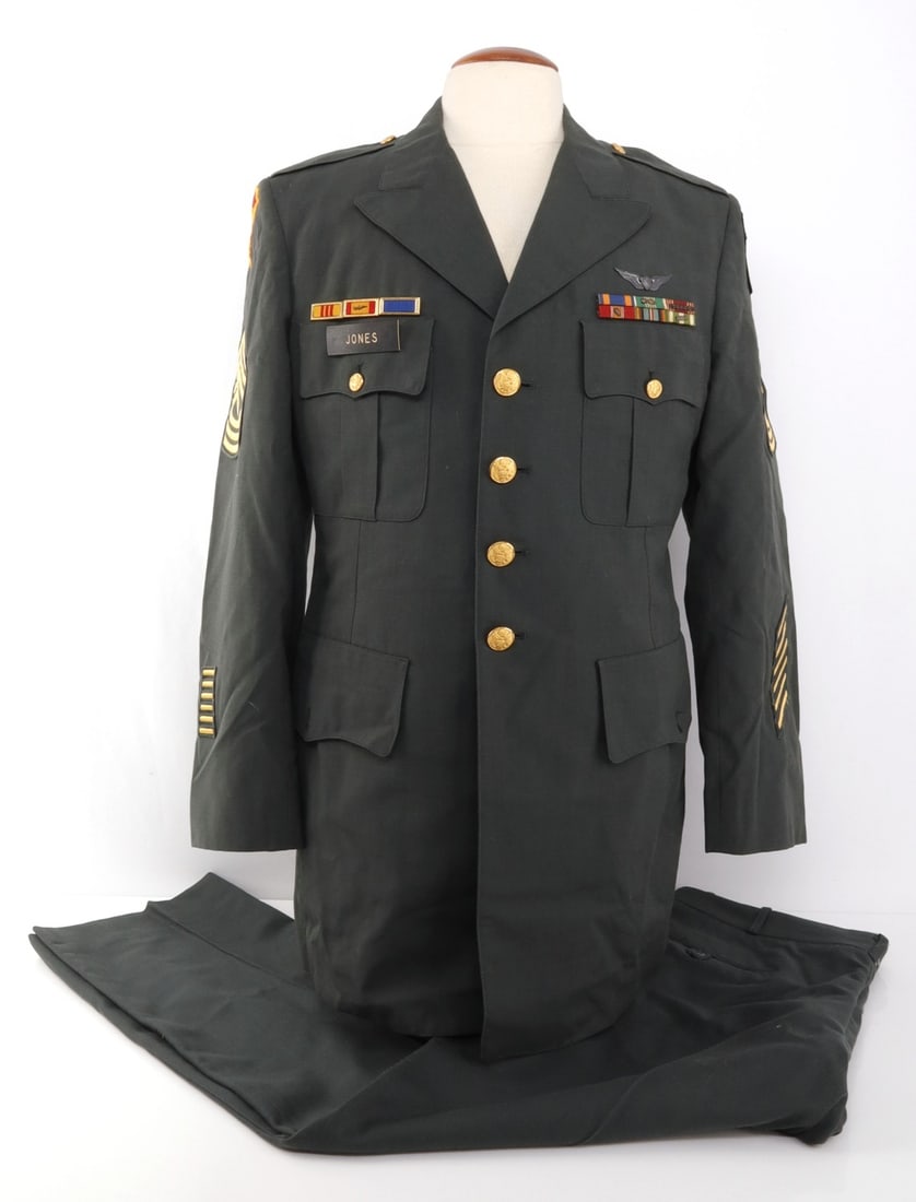 NAMED & DECORATED SGT 1ST CLASS US ARMY TUNIC: Vietnam era. Named to Jones. Decorated with 6 ribbons with bronze oak leaf devices. citations included such as Vietnam Presidential unit, Vietnam Cross of Gallantry, and US Army Citation. Very good co