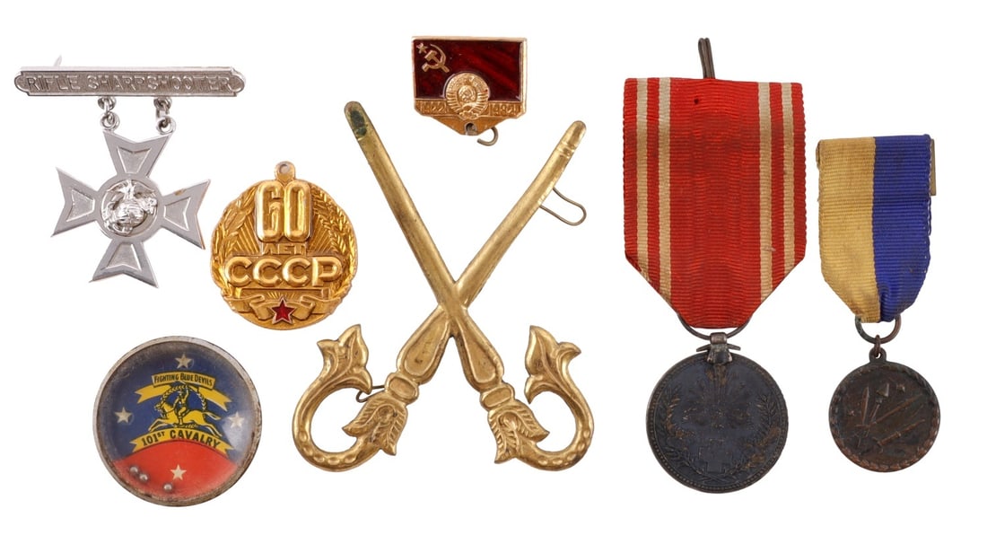 LOT OF 7 MISCELLANEOUS MILITARY MEDALS (1 of 8)