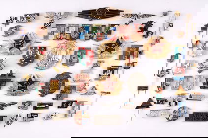 VARIETY OF RUSSIAN AND GERMAN TINNIES AND PINS