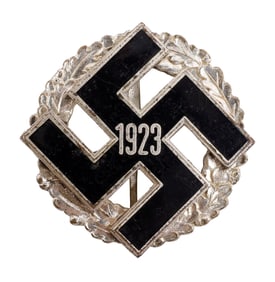 WWII GERMAN THIRD REICH GAU HONOR BADGE