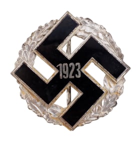 WWII GERMAN THIRD REICH GAU HONOR BADGE