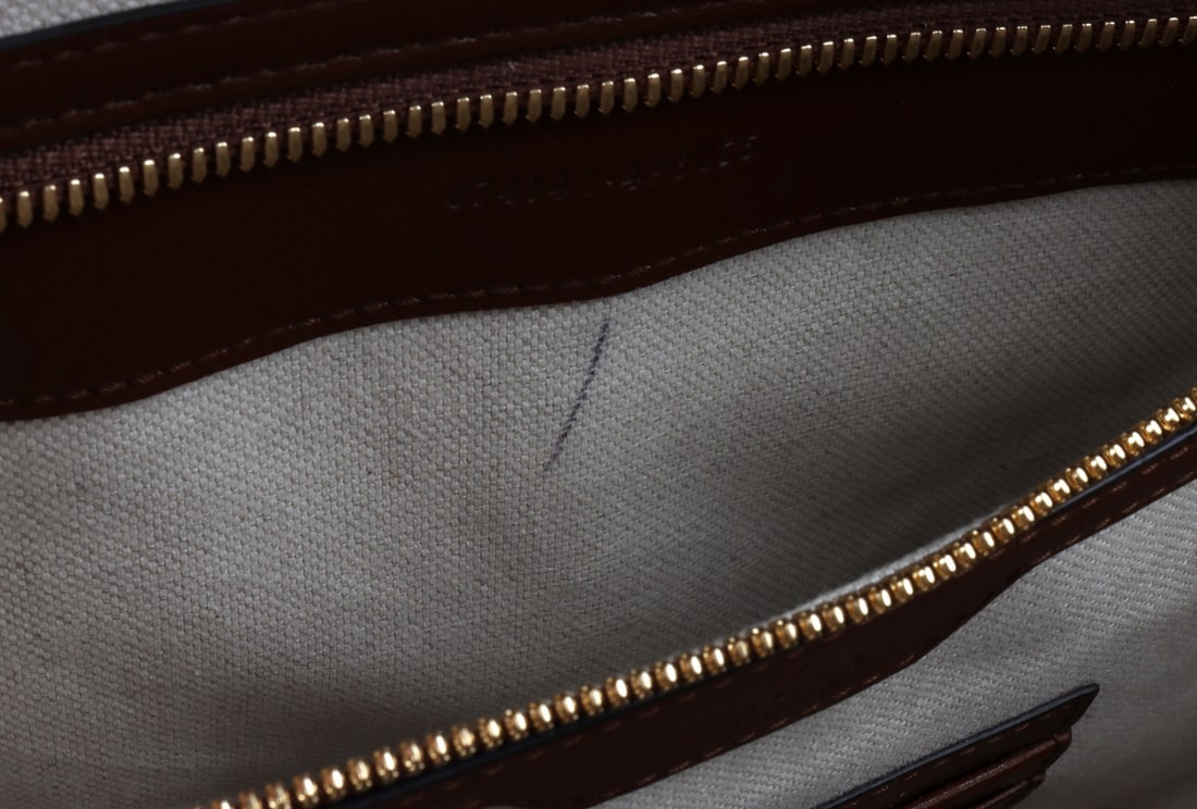 GUCCI INTERLOCKING G PATCH SLING BAG - 10