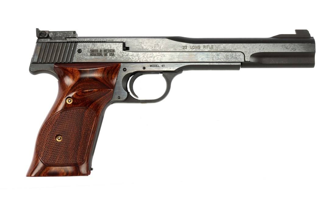 SMITH & WESSON MODEL 41 .22 LR TARGET PISTOL (1 of 9)