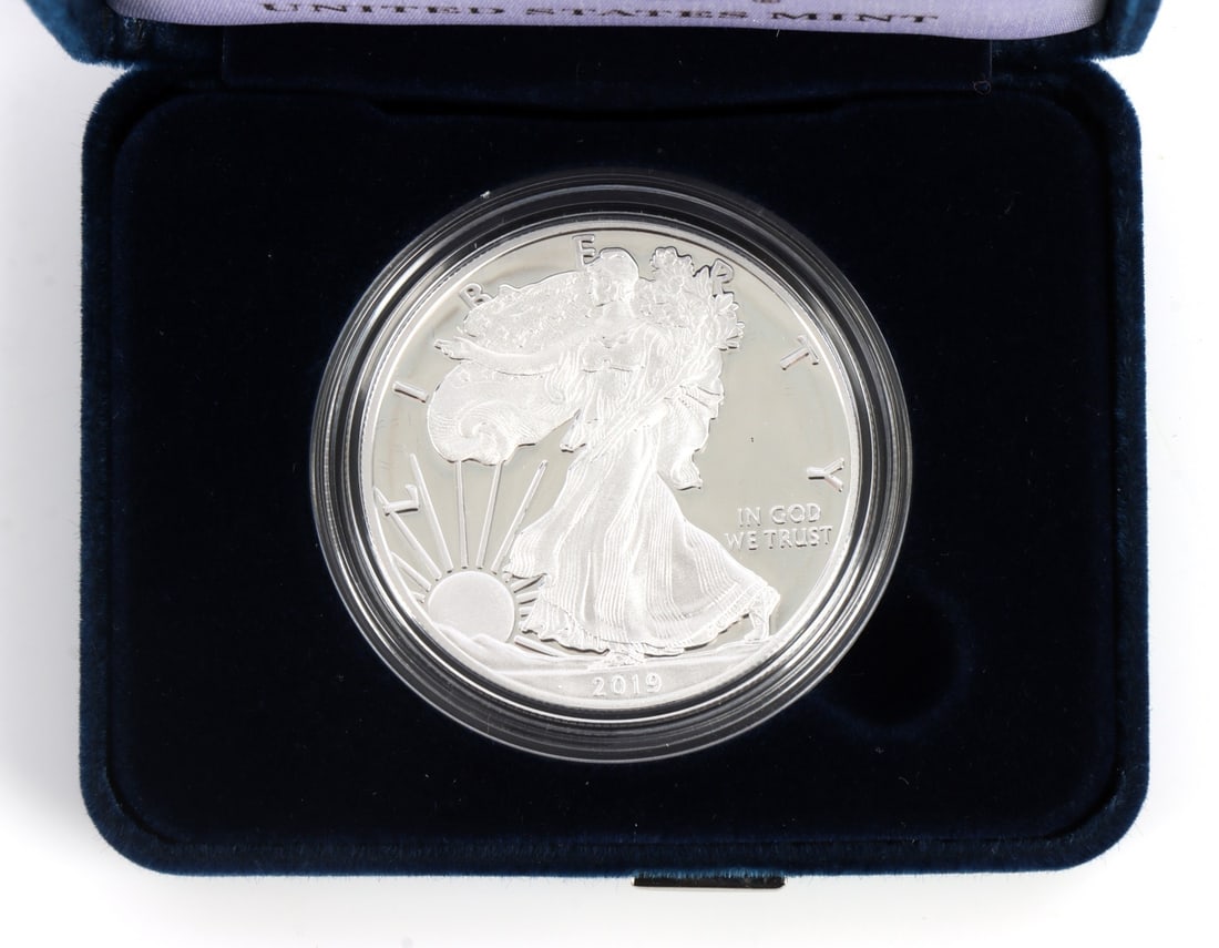 1 OZT .999 FINE SILVER EAGLE 2019 BU (1 of 6)