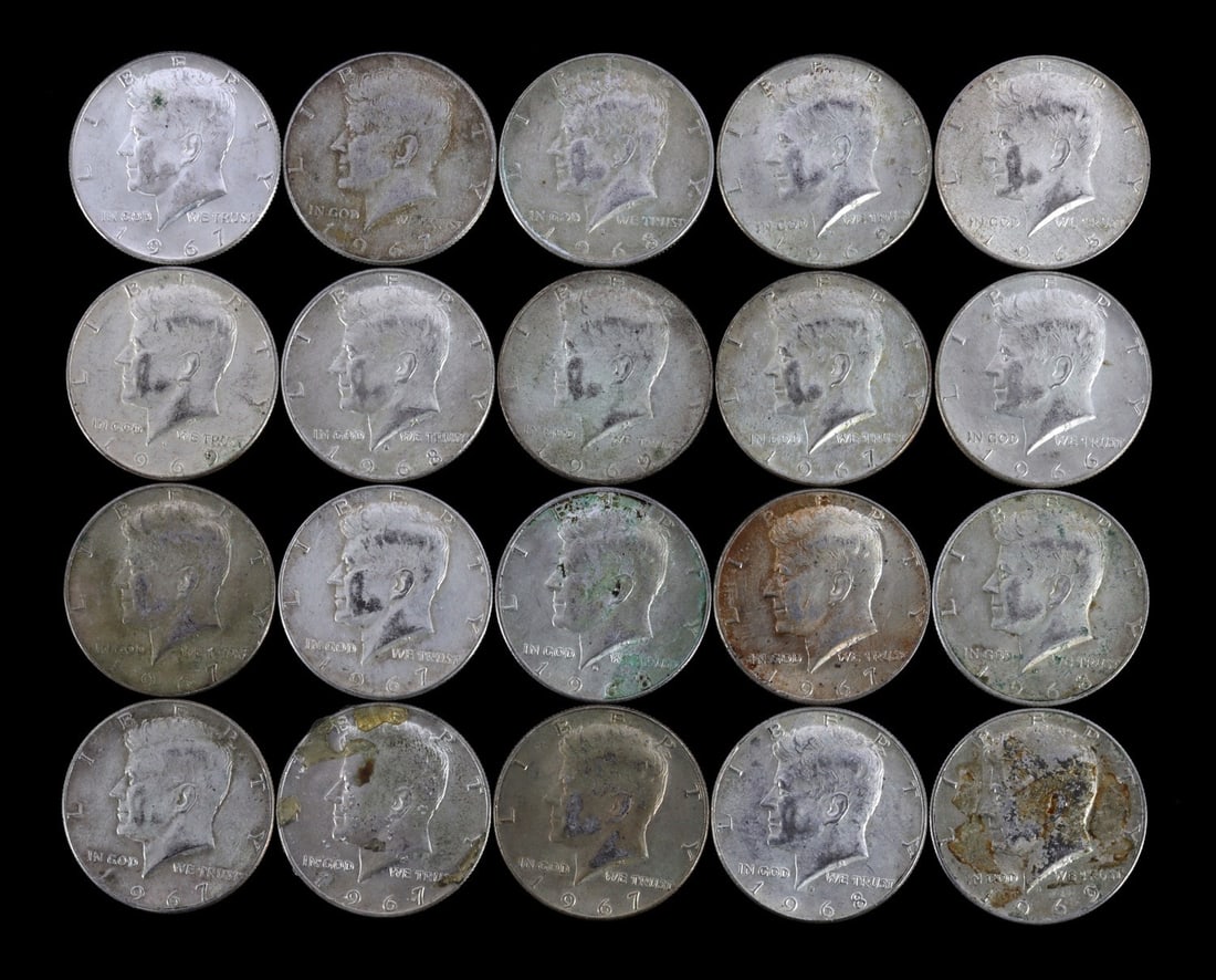 $10 FACE US SILVER 40% KENNEDY HALF DOLLARS: Mixed date, twenty coins in total. This lot reserved at melt.