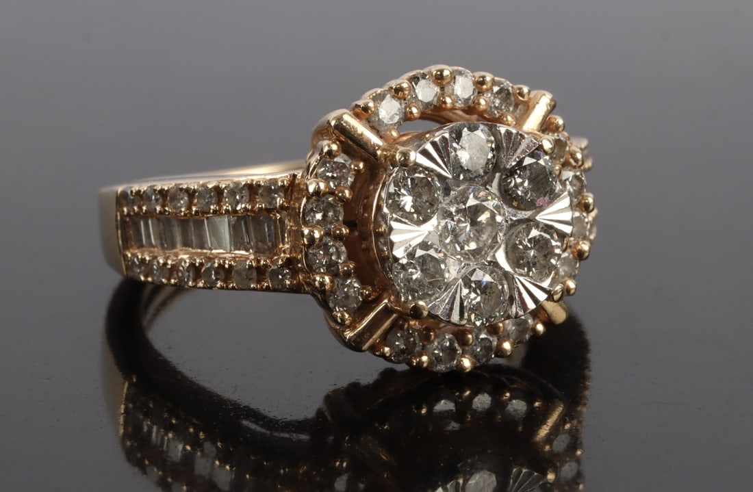 10KT YELLOW GOLD DIAMOND CLUSTER RING (1 of 9)