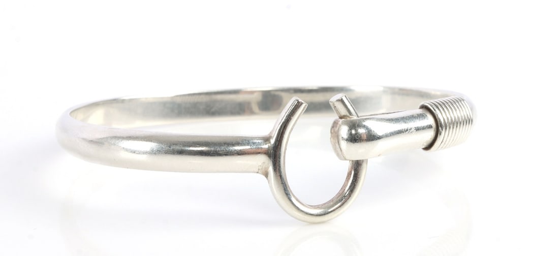 STERLING SILVER HOOK BRACELET SIGNED DK (1 of 7)