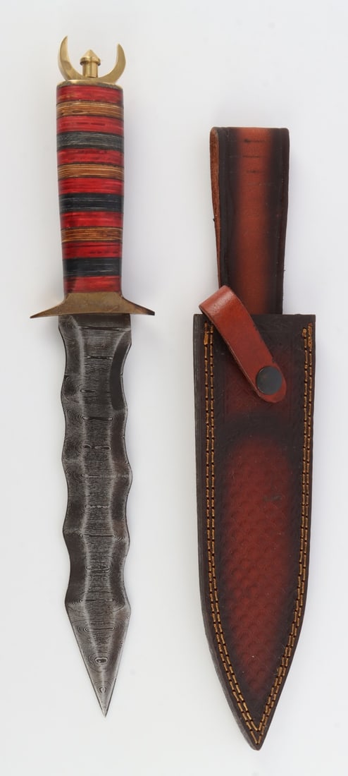 DAMASCUS PATTERN FIGHTING DAGGER (1 of 10)