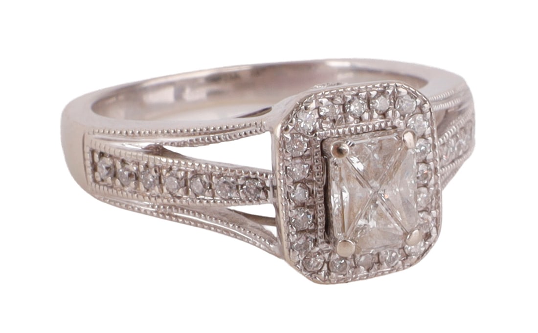 14KT GOLD MOISSANITE ENGAGEMENT RING HELZBERG (1 of 8)