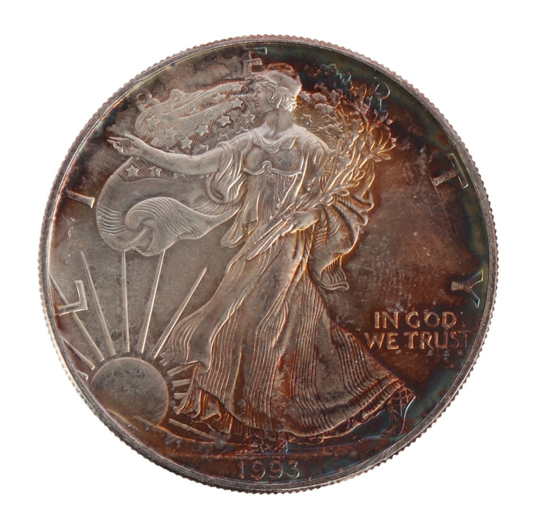 ONE US SILVER EAGLE 1 OZT .999 FINE SILVER COIN: One .999 fine silver eagle. 1 ozt. 1993. This lot reserved at melt. || Payment & Shipping: Accounts without purchase history must pay via Zelle, money order, cashier's check or wire transfer. Items