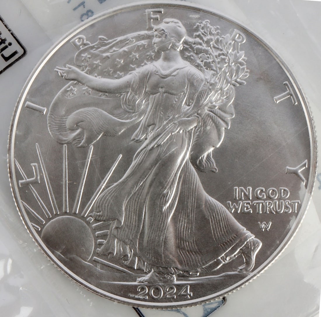 ONE TROY OUNCE US .999 SILVER EAGLE COIN: 999% purity. This lot reserved at melt. || Payment & Shipping: Accounts without purchase history must pay via Zelle, money order, cashier's check or wire transfer. Items will ship within 10 business