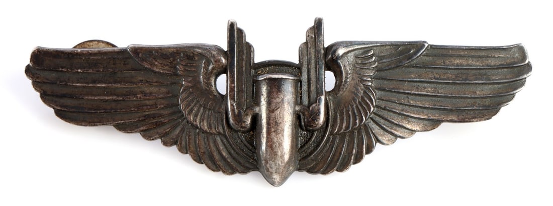 WWII US ARMY AIR FORCE AERIAL GUNNER WINGS .925: An aerial gunner's wings from the Second World War. .925 sterling silver.