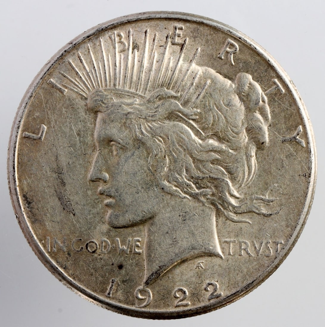 1922 S US PEACE SILVER DOLLAR COIN (1 of 3)
