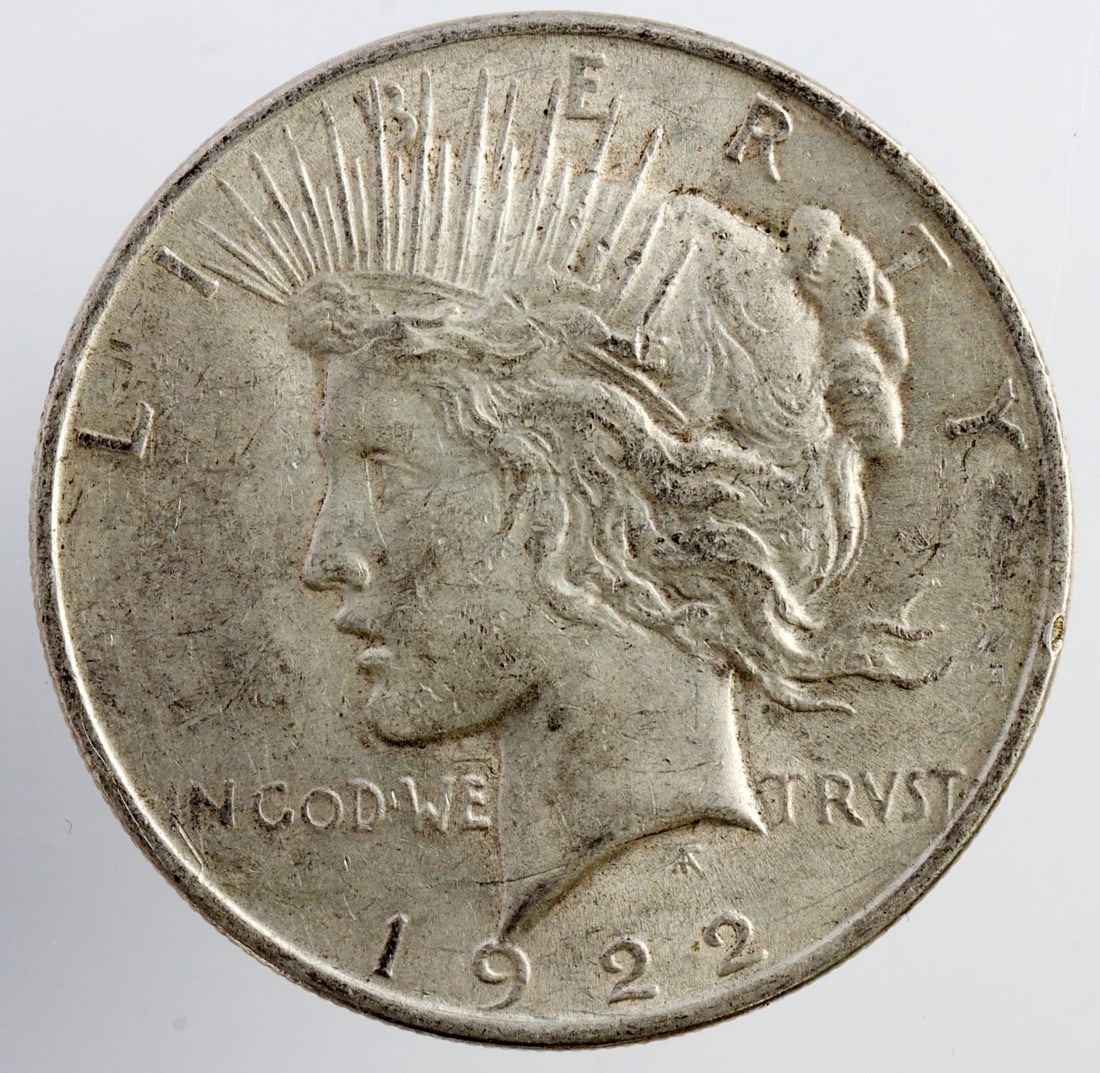 1922 US PEACE SILVER DOLLAR COIN (1 of 3)