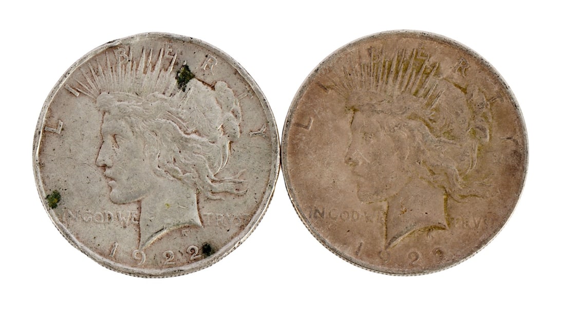 TWO 1922 US SILVER PEACE DOLLAR COINS (1 of 3)