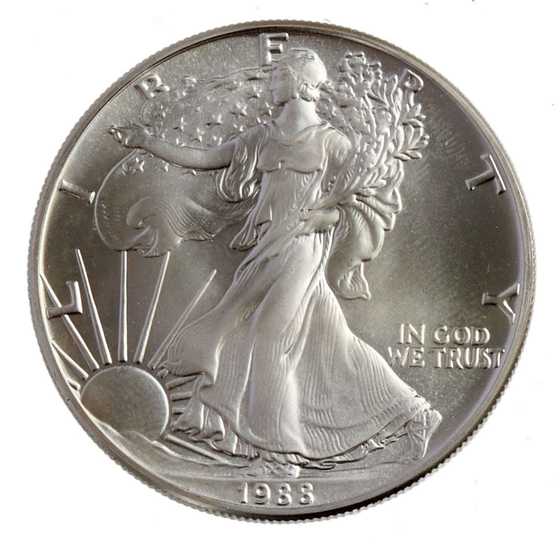 ONE 1 OZT .999 FINE SILVER EAGLE 1988 (1 of 2)