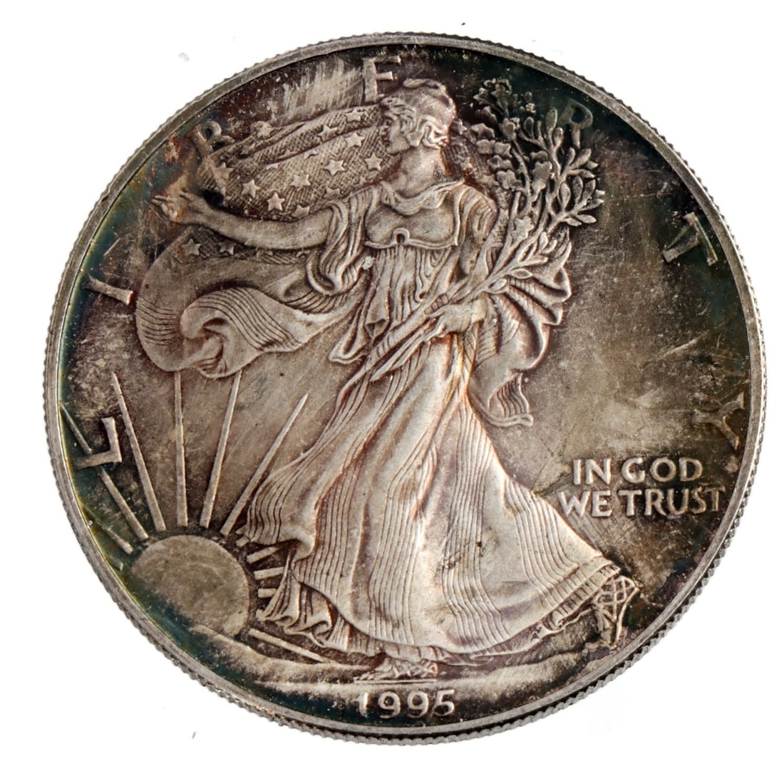 ONE 1 OZT .999 FINE SILVER EAGLE 1995 (1 of 2)