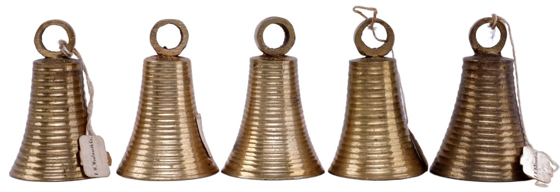 VINTAGE BRASS BELLS F W WOOLWORTH LOT OF 5 (1 of 4)