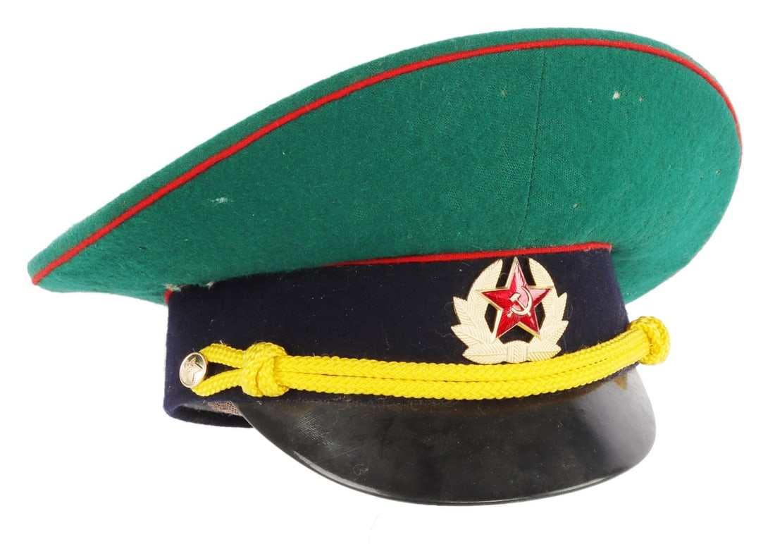 COLD WAR ERA SOVIET BORDER GUARD VISOR: A visor for a border guard of the Soviet Union. Size 59.