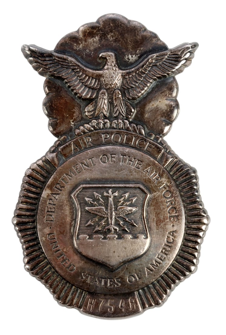 US AIR FORCE AIR POLICE BADGE (1 of 6)