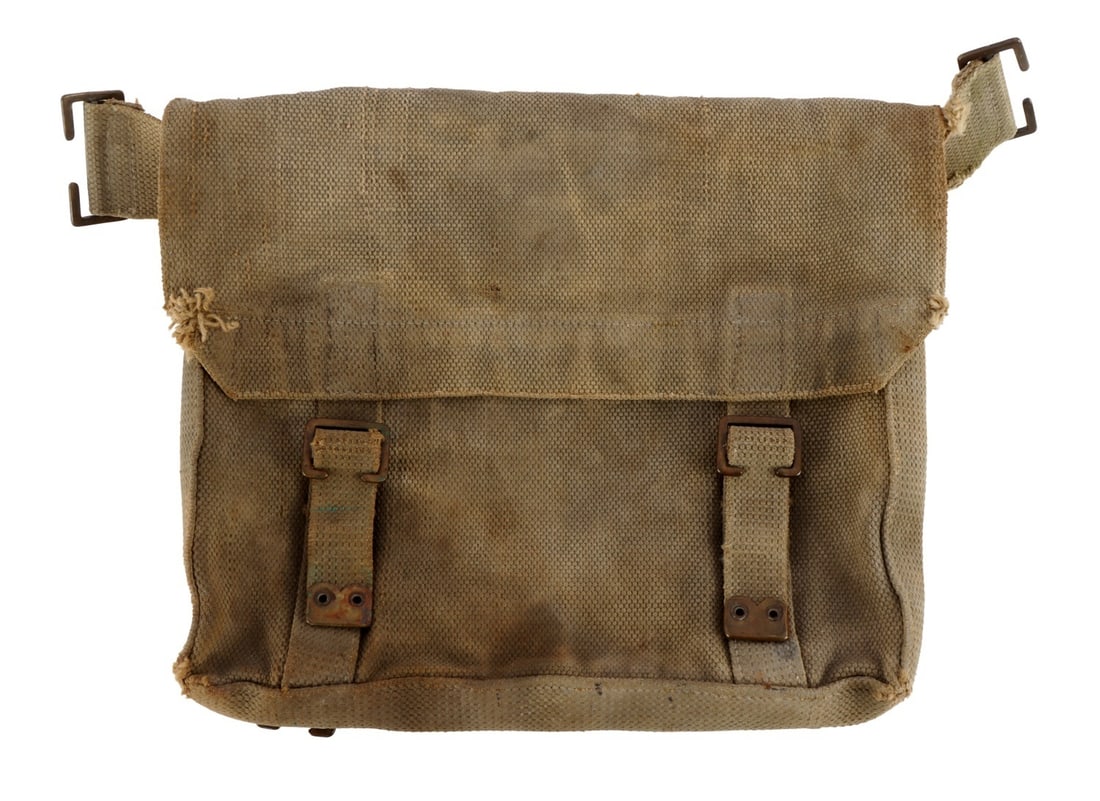 WWII BRITISH PATTERN 37 COTTON DUCK SMALL PACK: P-37 small pack of cotton duck.