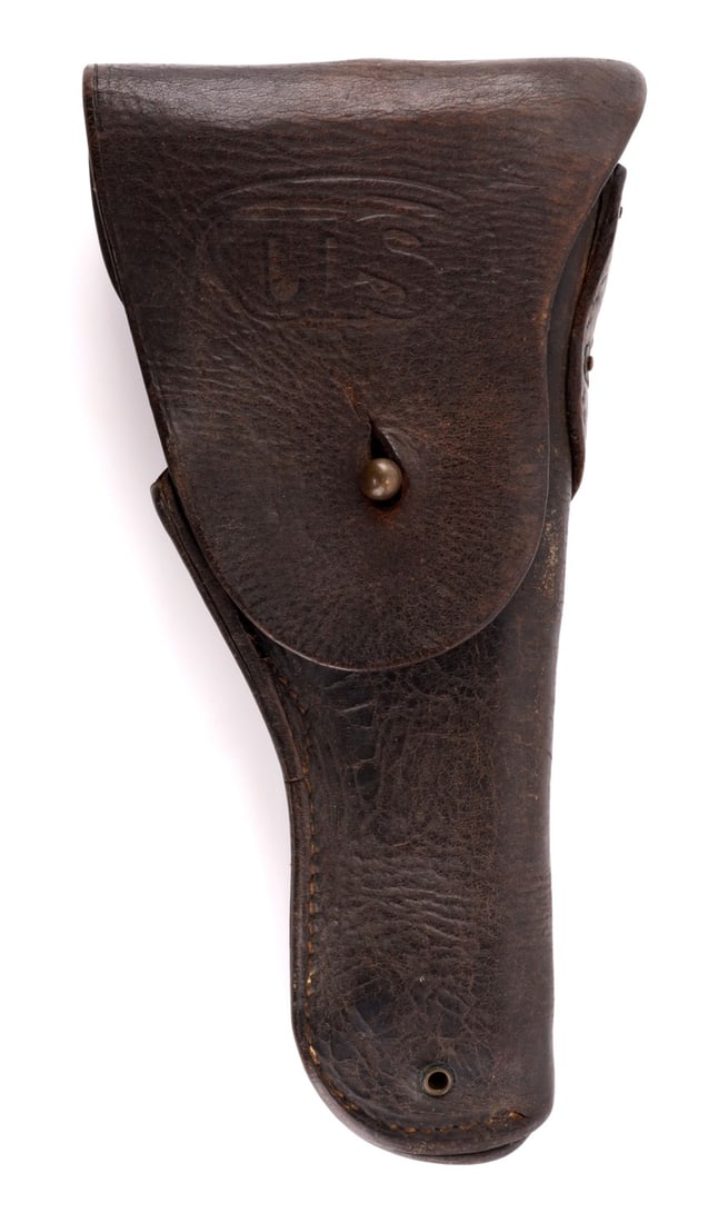 WWII US COLT M1911 HOLSTER GRATON & KNIGHT 1943: Reverse marked "U.S. Graton & Knight Co. 1943." Underside of flap stenciled "74." Very good condition.