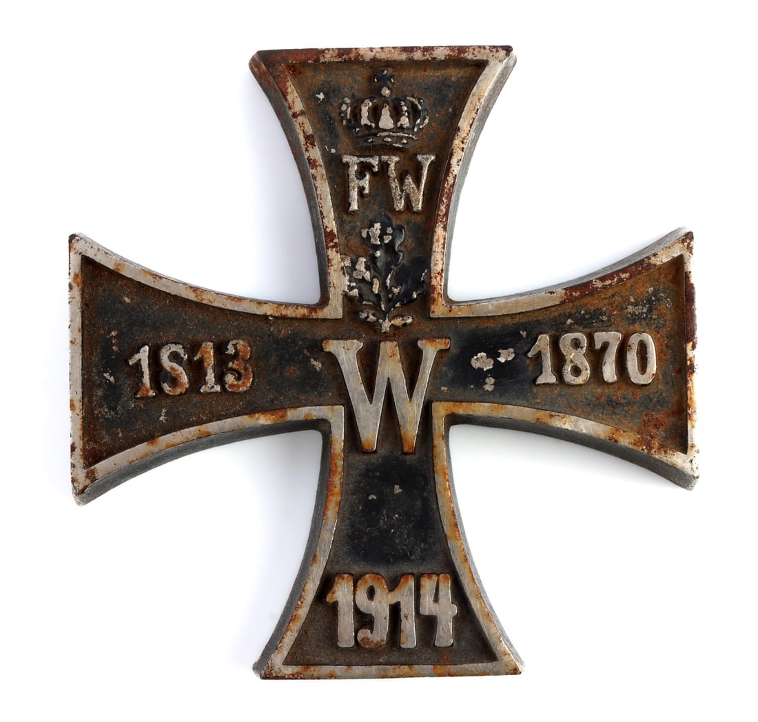 WWI IMPERIAL GERMAN IRON CROSS PAPER WEIGHT: A paper weight made in the shape of an Iron Cross. Dated on back to 1914. K&T on back. Made of iron. Very good, original condition.