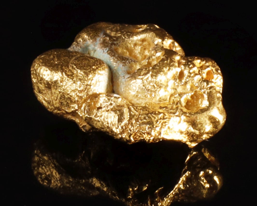 5.5 GRAM AUSTRALIAN GOLD NUGGET (1 of 2)