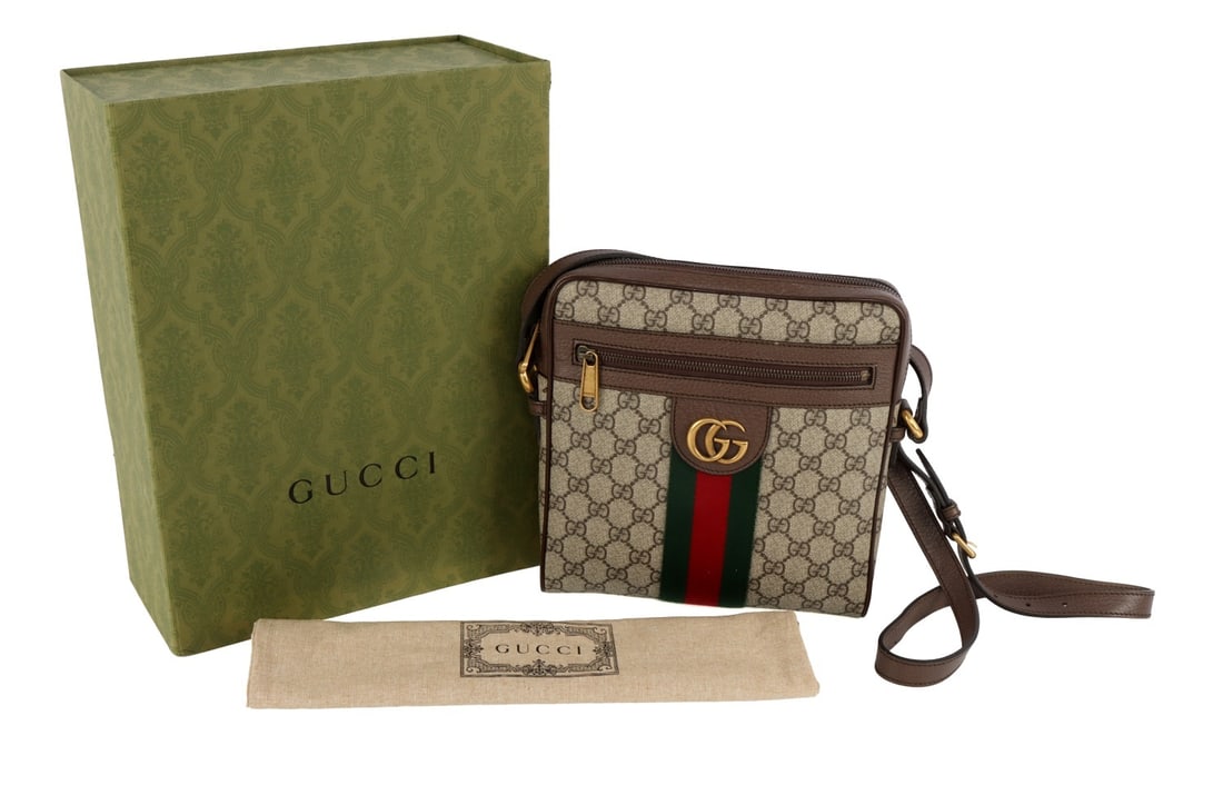 GUCCI INTERLOCKING G MEDIUM MESSENGER BAG (1 of 14)