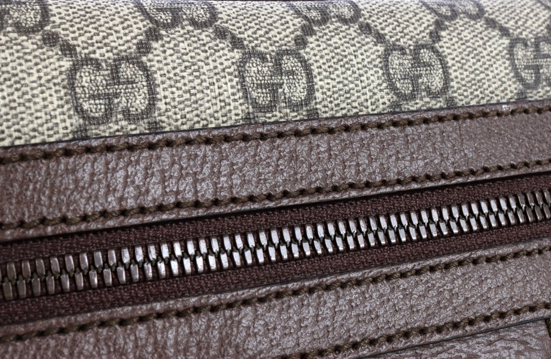 GUCCI INTERLOCKING G MEDIUM MESSENGER BAG - 9