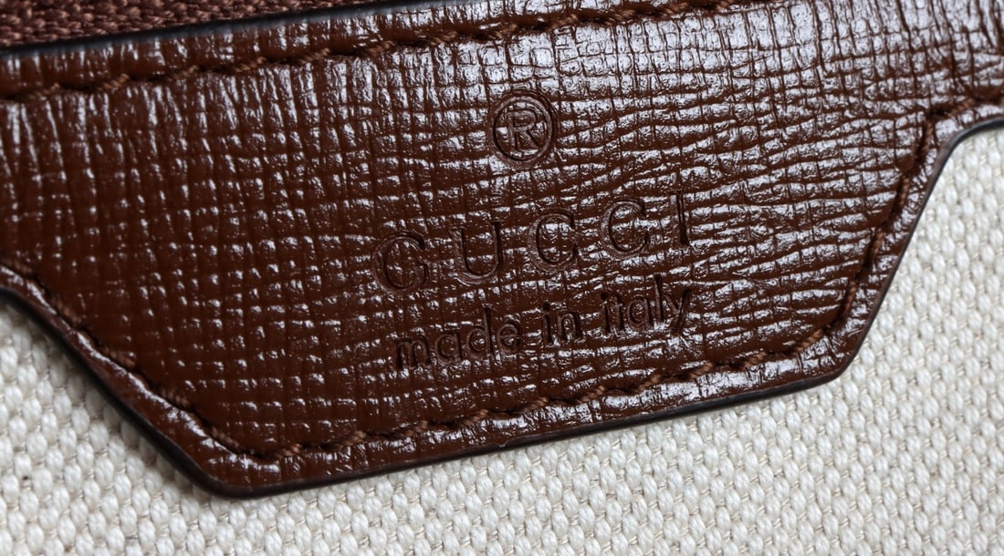 GUCCI INTERLOCKING G PATCH SLING BAG - 12