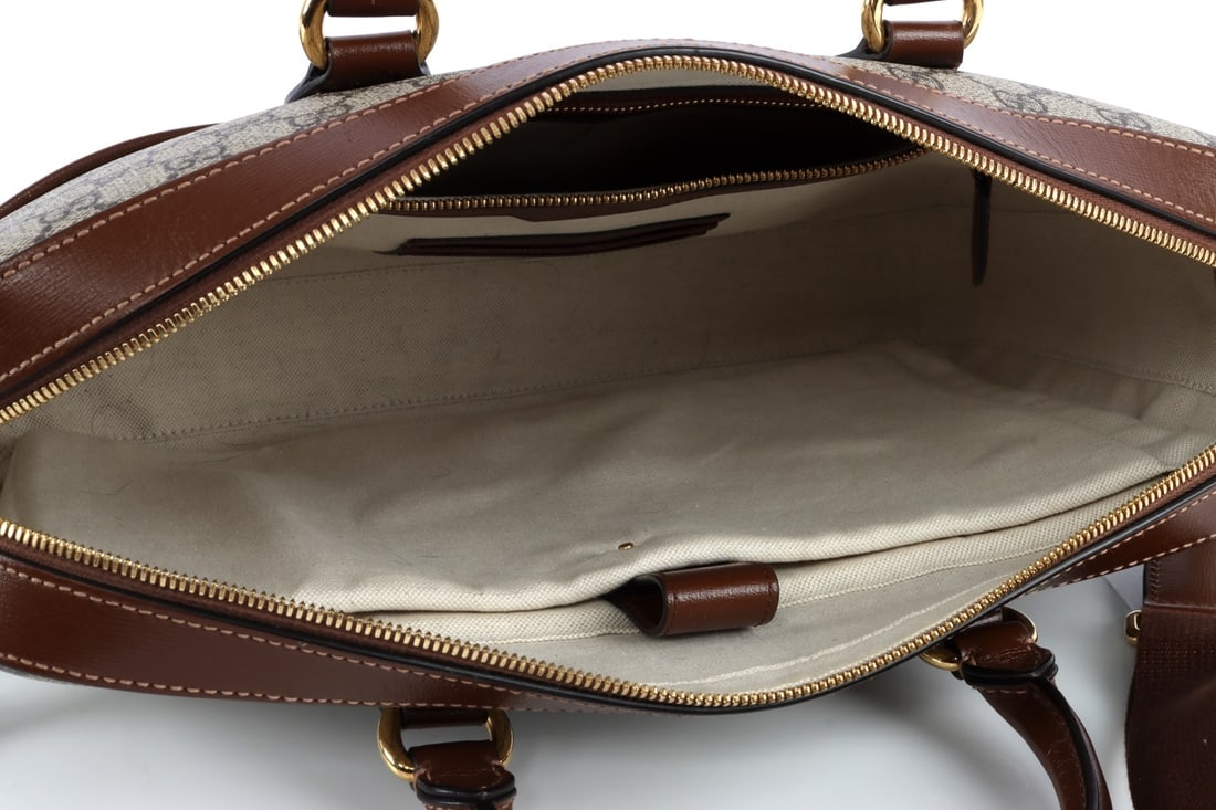 GUCCI INTERLOCKING G PATCH SLING BAG - 9