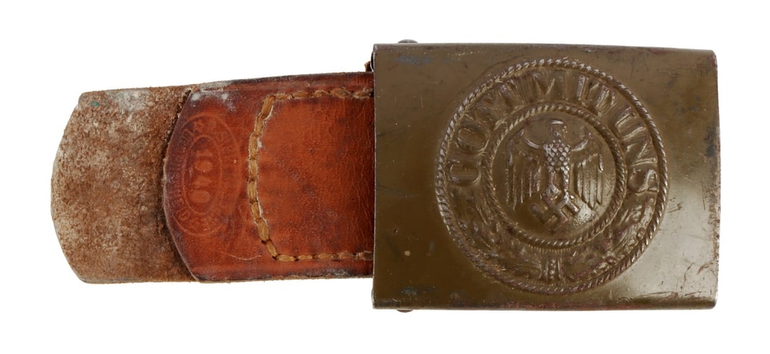 WWII HEER EM/NCO BELT BUCKLE TABBED R. SIEPER 1940: Heer belt buckle of painted steel with leather tab. Buckle marked "RS&S." Tab marked "R. Sieper & Sohne Ludenscheid" and dated 1940.