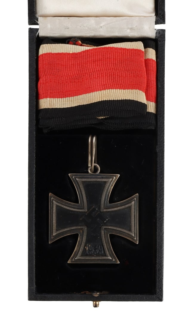 WWII GERMAN KNIGHTS IRON CROSS ZIMMERMANN MAKE: Display copy for collection. 2 piece silver frame with magnetic iron core. It measures 1 7/8 inches Weighs 30.6 grams. Comes in fitted case and neck ribbon. Loop is marked 800 and cross is marked 800