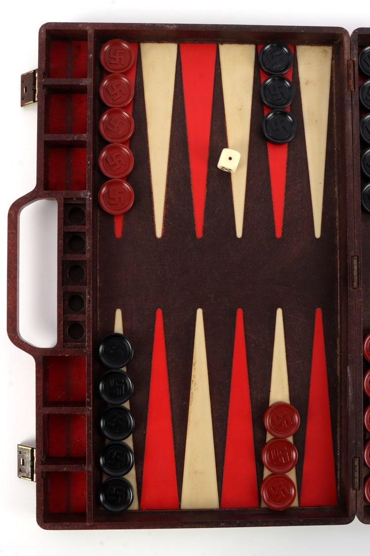 WWII GERMAN BACKGAMMON GAME BOARD - 3