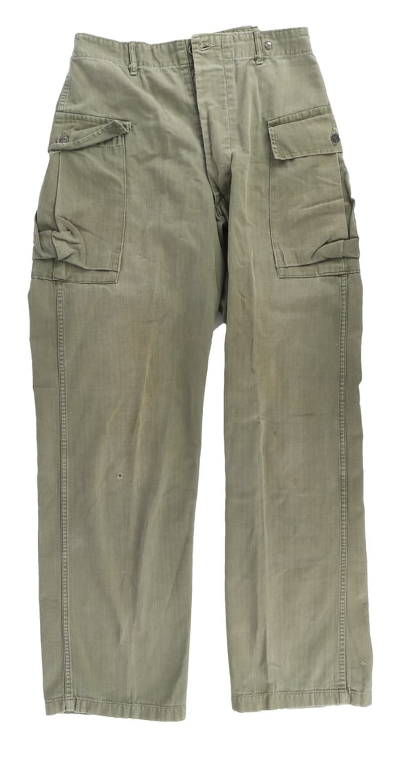WWII US ARMY 2ND PATTERN HBT TROUSERS 32X33: US Army 2nd Pattern M43 herringbone twill uniform pants. Waist 32 inches. Inseam 33 inches. Metal 13-star buttons. Two cargo pockets. Retains gas flap.