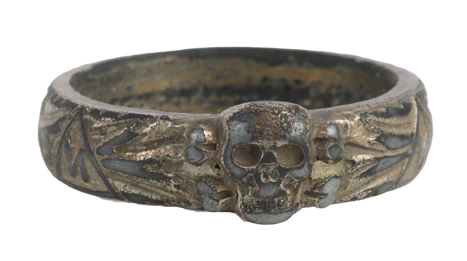 WWII GERMAN THIRD REICH SS HONOR RING: Himmler Honor ring for SS soldiers. Not contemporary. Comes in case.