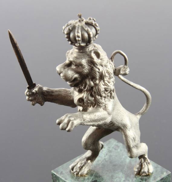 HERALDIC RAMPANT LION STATUE WITH SWORD AND CROWN Lot 7334