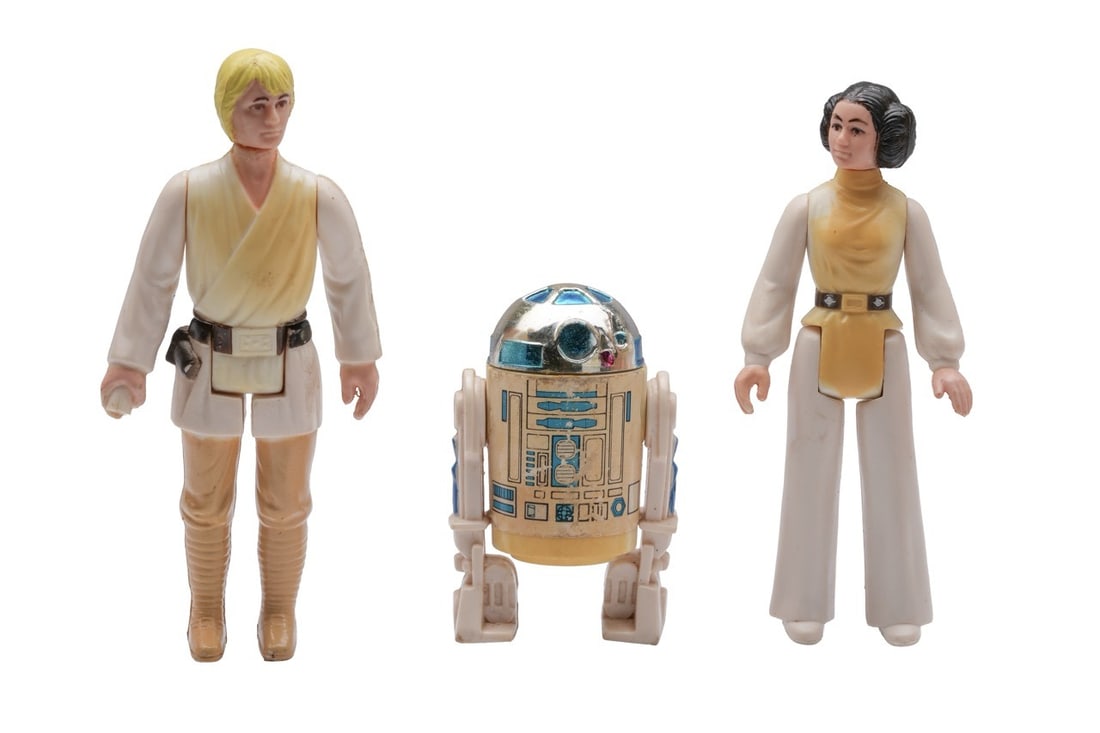 Star Wars Kenner Original 1977 Luke Leia R2-D2: A set of three action figure from Kenner, made 1977: Luke Skywalker, Leia Organa, and R2-D2. Not in box, no accessories.