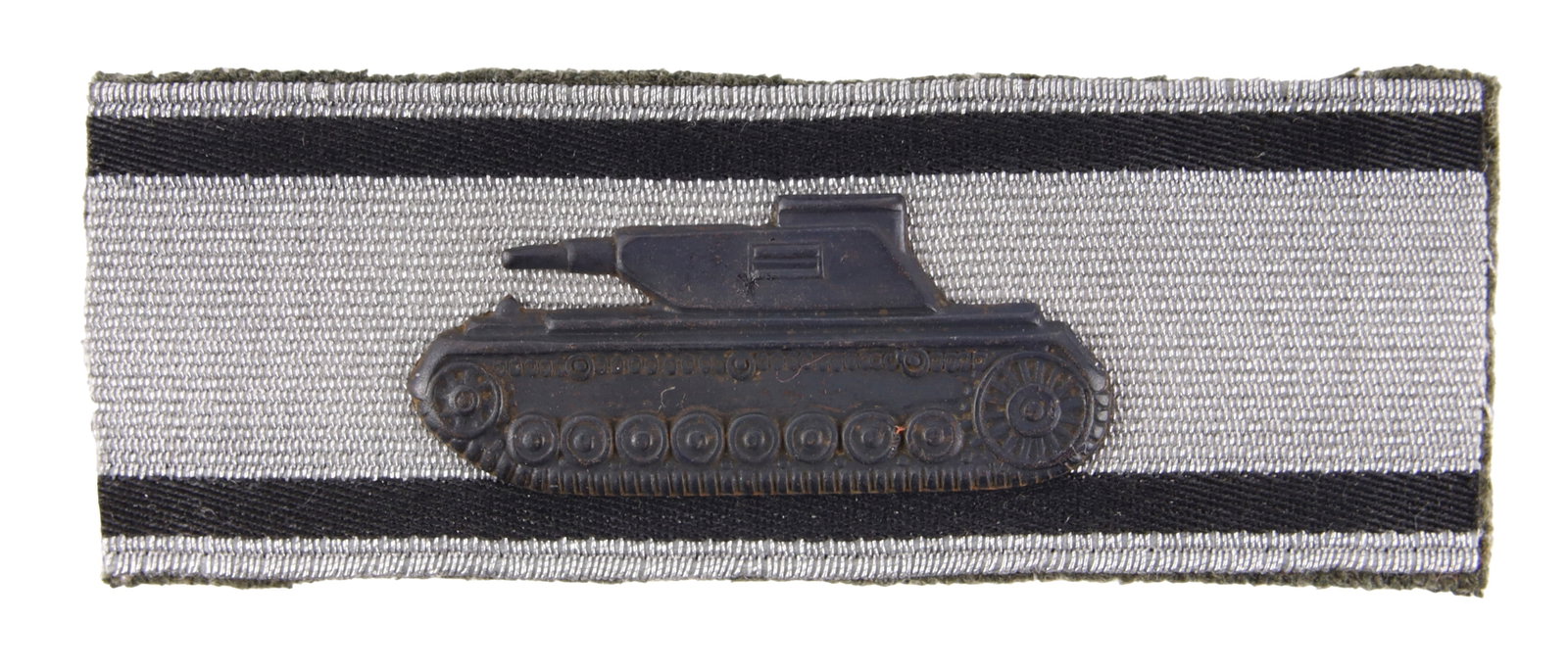 Silver Grade Tank Destruction Badge WWII German: Silver grade for single tank destroyed. Aluminum bullion wire with bronze tank and wool backing. It measures 3 1/2 inches. | This lot has a reserve.